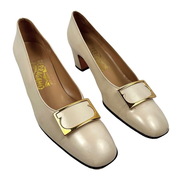 Salvatore Ferragamo Ivory Heels with Gold Accent - Picture 1 of 9